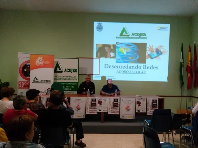 CONFERENCIA IMPARTIDA POR ANTONIO VALDIVIA MONTILLA, INSPECTOR EN COMISARÍA DEL CUERPO NACIONAL DE POLICÍA EN CÓRDOBA